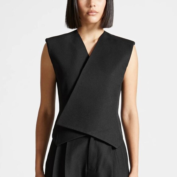 NWT Maniere De Voir Laurence Tailored Wrap Vest in Black 10 - Picture 2 of 12